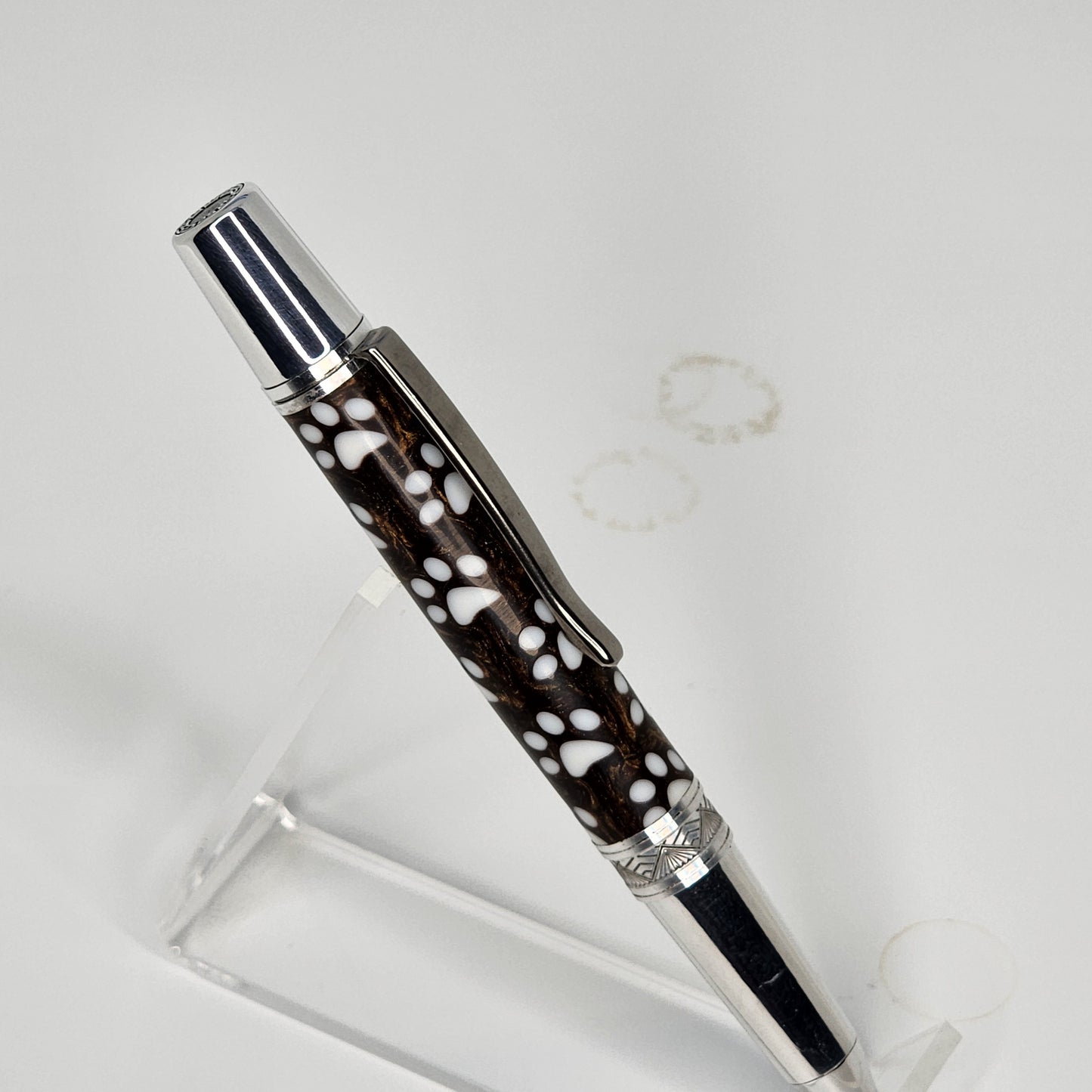 Brown dog paw/aluminum 